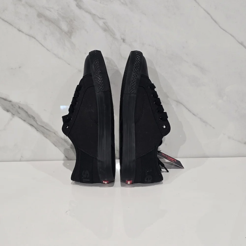 Levi's | Black Sneakers Size 7.5 NWT